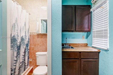 Купить коммерческую недвижимость в Хайалиа, Флорида № 2031646 - фото 12