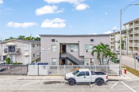 Купить коммерческую недвижимость в Хайалиа, Флорида № 2031646 - фото 2