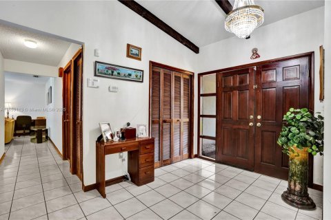 Villa ou maison à vendre à Miami, Floride: 5 chambres, 273.13 m2 № 1871651 - photo 24
