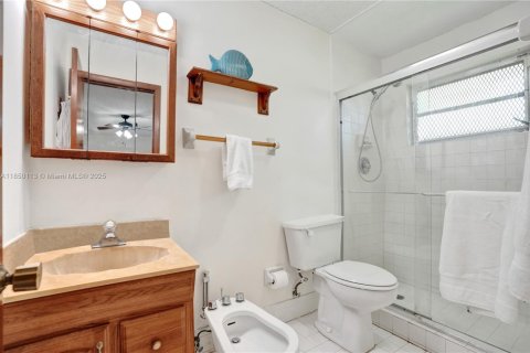 Villa ou maison à vendre à Miami, Floride: 5 chambres, 273.13 m2 № 1871651 - photo 23