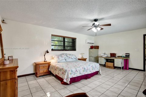 Villa ou maison à vendre à Miami, Floride: 5 chambres, 273.13 m2 № 1871651 - photo 22
