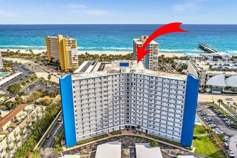Condominio en venta en Pompano Beach, Florida, 2 dormitorios, 106.84 m2 № 650920 - foto 1