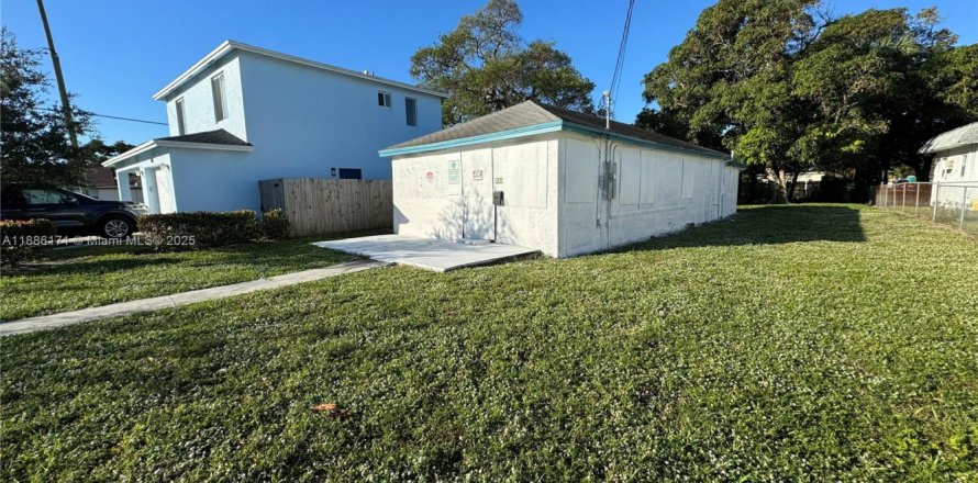 Дом в Помпано-Бич, Флорида 3 спальни, 87.33м2 № 1932321