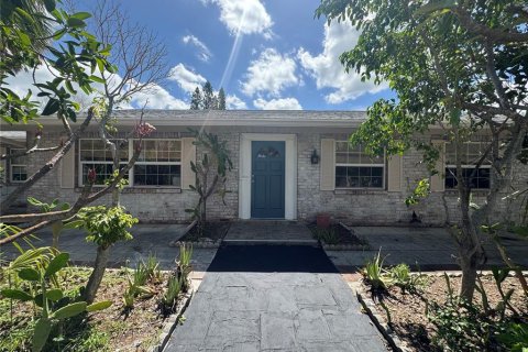 Villa ou maison à louer à Clearwater, Floride: 3 chambres, 197.7 m2 № 1842062 - photo 1