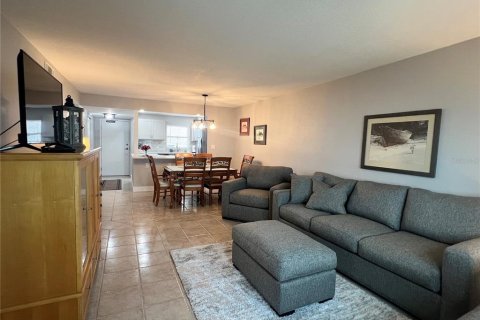 Copropriété à louer à Clearwater, Floride: 2 chambres, 101.64 m2 № 2166381 - photo 3