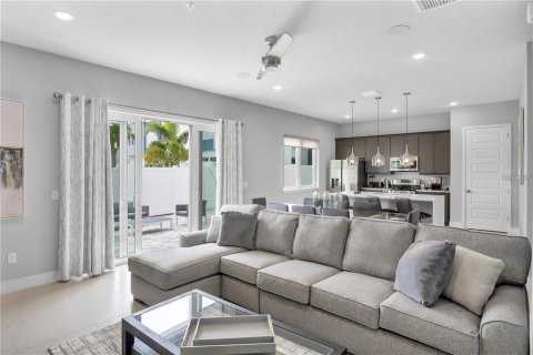Copropriété à vendre à Kissimmee, Floride: 3 chambres, 138.52 m2 № 2425373 - photo 3