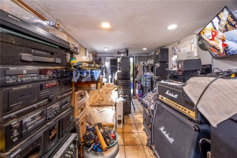 Terreno en venta en North Miami, Florida № 1878978 - foto 16