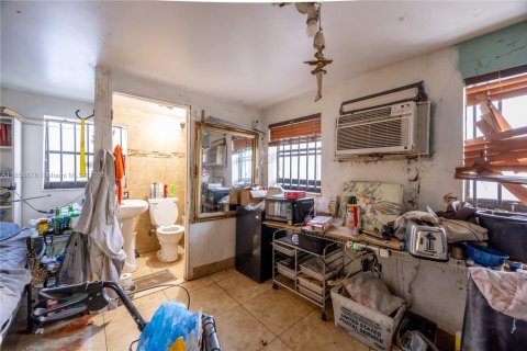 Terreno en venta en North Miami, Florida № 1878978 - foto 23