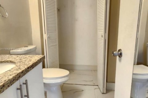Copropriété à vendre à Miami, Floride: 3 chambres, 135.82 m2 № 1983398 - photo 11