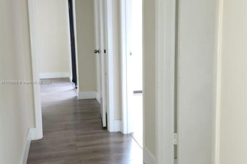 Copropriété à vendre à Miami, Floride: 3 chambres, 135.82 m2 № 1983398 - photo 29