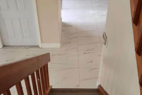 Copropriété à vendre à Miami, Floride: 3 chambres, 135.82 m2 № 1983398 - photo 9