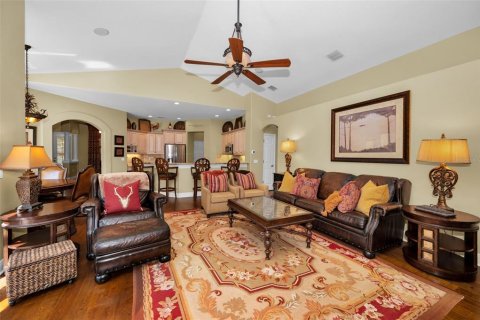 House in Odessa, Florida 4 bedrooms, 300.63 sq.m. № 1918632 - photo 13