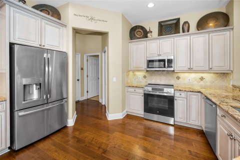 House in Odessa, Florida 4 bedrooms, 300.63 sq.m. № 1918632 - photo 9