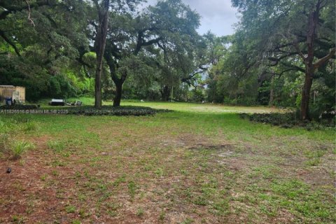Terreno en venta en Miami, Florida № 1796478 - foto 2