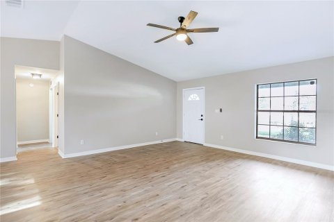 Casa en venta en Apopka, Florida, 3 dormitorios, 128.76 m2 № 1914667 - foto 4