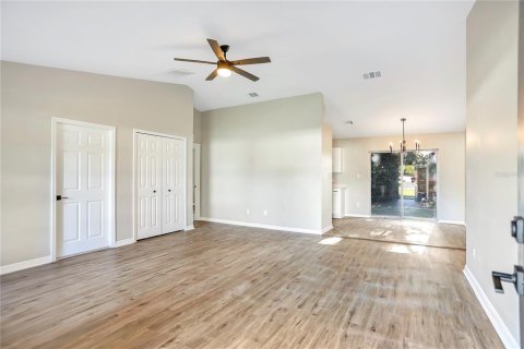 Casa en venta en Apopka, Florida, 3 dormitorios, 128.76 m2 № 1914667 - foto 3