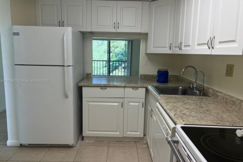 Apartment in Tamarac, Florida 1 bedroom, 69.68 sq.m. № 1967447 - photo 5