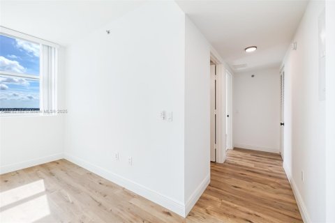 Купить кондоминиум в Санрайз, Флорида 3 спальни, 118.08м2, № 1863739 - фото 24