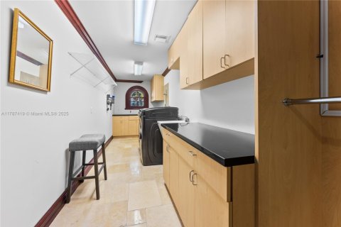Купить виллу или дом в Форт-Лодердейл, Флорида 5 спален, 543.01м2, № 1645508 - фото 18