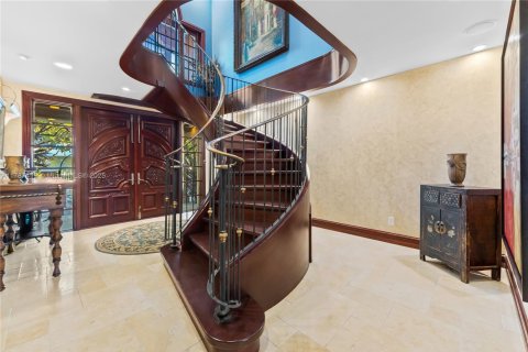 Купить виллу или дом в Форт-Лодердейл, Флорида 5 спален, 543.01м2, № 1645508 - фото 12