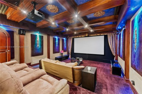 Купить виллу или дом в Форт-Лодердейл, Флорида 5 спален, 543.01м2, № 1645508 - фото 11