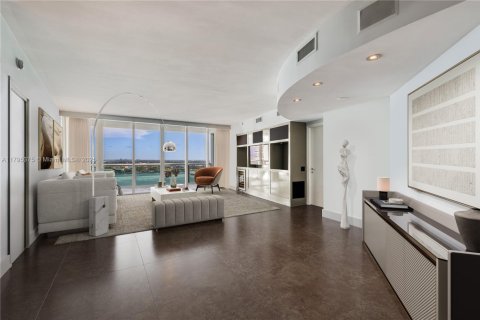 Condominio en venta en Miami Beach, Florida, 3 dormitorios, 200.48 m2 № 2035683 - foto 3
