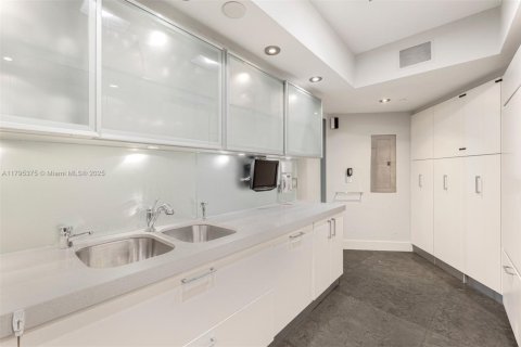 Condominio en venta en Miami Beach, Florida, 3 dormitorios, 200.48 m2 № 2035683 - foto 24