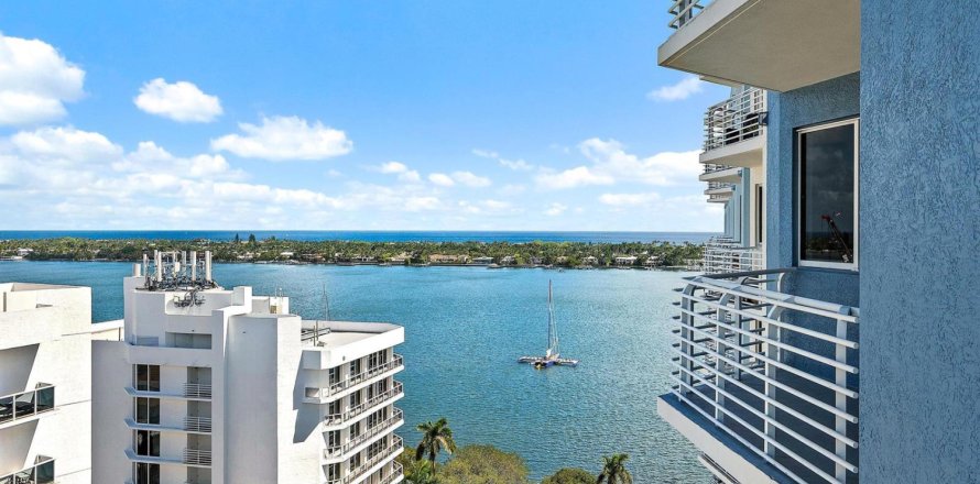 Condo in West Palm Beach, Florida, 2 bedrooms  № 2251682
