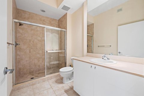 Condo in West Palm Beach, Florida, 2 bedrooms  № 2251682 - photo 15