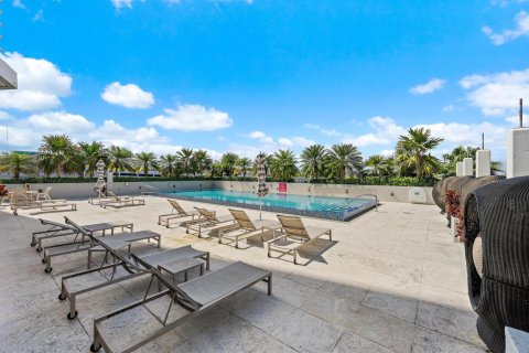 Condo in West Palm Beach, Florida, 2 bedrooms  № 2251682 - photo 19