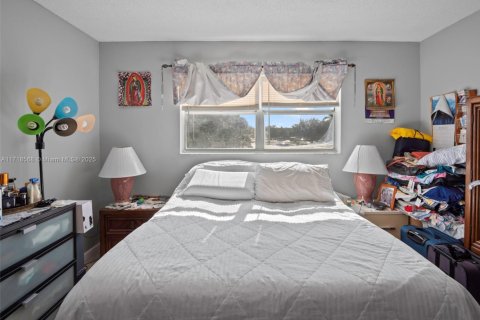 Condo in Sunrise, Florida, 2 bedrooms  № 1940581 - photo 18