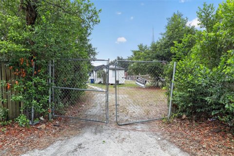 Terreno en venta en Tampa, Florida № 2118061 - foto 6