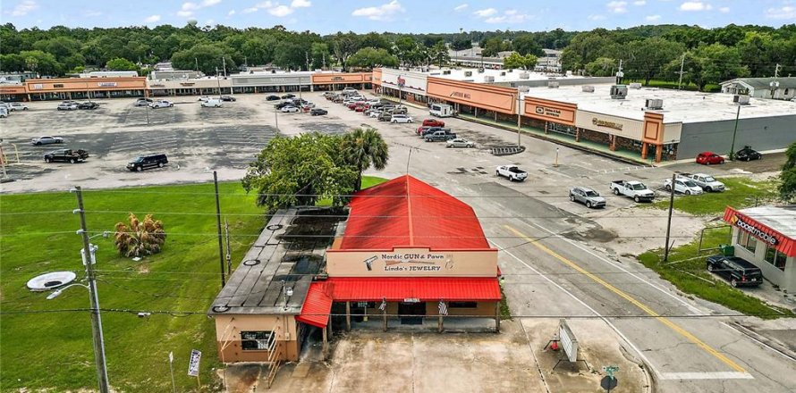 Immobilier commercial à Wildwood, Floride 298.68 m2 № 1791669