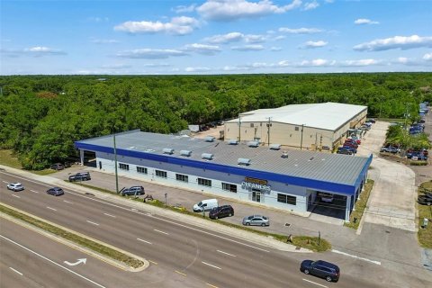 Commercial property in Tampa, Florida 1471.94 sq.m. № 2116395