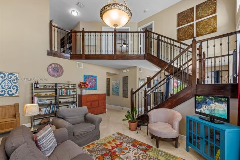 Casa en venta en Doral, Florida, 4 dormitorios, 232.07 m2 № 2041207 - foto 8