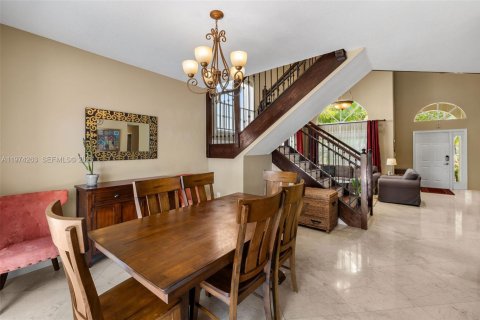 Casa en venta en Doral, Florida, 4 dormitorios, 232.07 m2 № 2041207 - foto 13