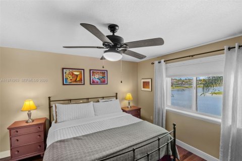 Casa en venta en Doral, Florida, 4 dormitorios, 232.07 m2 № 2041207 - foto 28