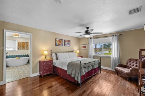 Casa en venta en Doral, Florida, 4 dormitorios, 232.07 m2 № 2041207 - foto 29