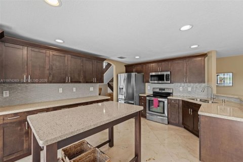 Casa en venta en Doral, Florida, 4 dormitorios, 232.07 m2 № 2041207 - foto 18