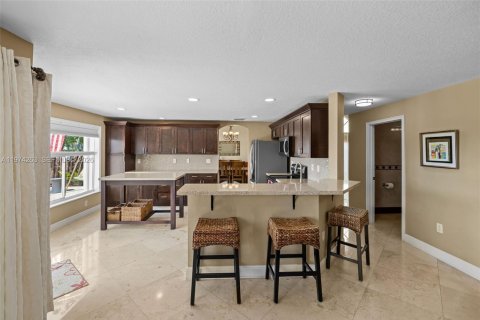 Casa en venta en Doral, Florida, 4 dormitorios, 232.07 m2 № 2041207 - foto 14