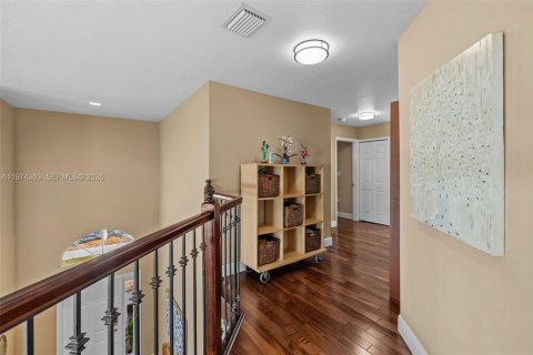 Casa en venta en Doral, Florida, 4 dormitorios, 232.07 m2 № 2041207 - foto 27