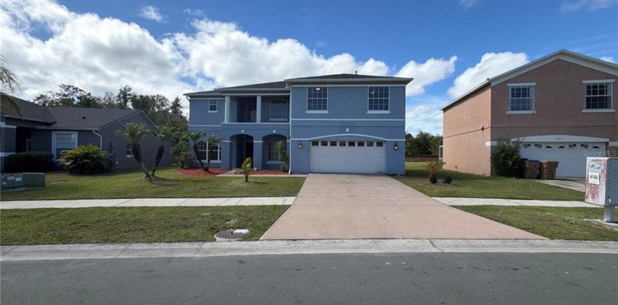 Villa ou maison à Kissimmee, Floride 4 chambres, 246.93 m2 № 2399483