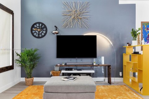 House in Pembroke Pines, Florida 3 bedrooms, 174.84 sq.m. № 1923193 - photo 9