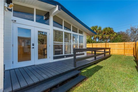 House in Ormond Beach, Florida 3 bedrooms, 149.11 sq.m. № 2127836 - photo 4