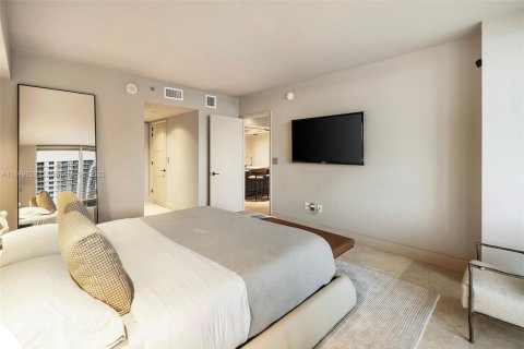 Купить кондоминиум в Халландейл-Бич, Флорида 2 спальни, 124.21м2, № 2012477 - фото 27