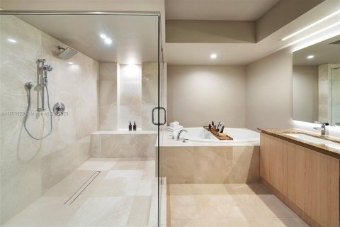 Купить кондоминиум в Халландейл-Бич, Флорида 2 спальни, 124.21м2, № 2012477 - фото 5