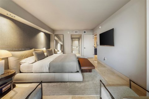 Купить кондоминиум в Халландейл-Бич, Флорида 2 спальни, 124.21м2, № 2012477 - фото 28