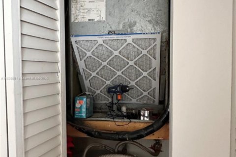 Снять в аренду кондоминиум в Халландейл-Бич, Флорида 1 спальня, 59.92м2, № 1957763 - фото 18