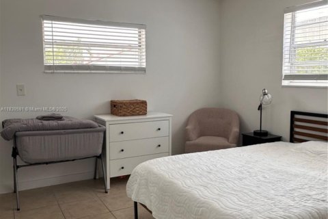 Снять в аренду кондоминиум в Халландейл-Бич, Флорида 1 спальня, 59.92м2, № 1957763 - фото 13