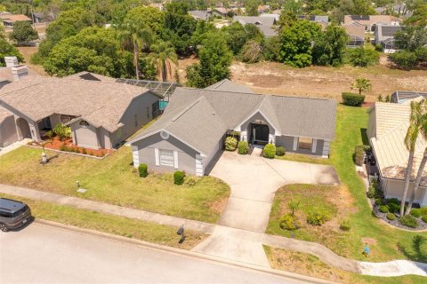 House in Hudson, Florida 3 bedrooms, 182.83 sq.m. № 1659359 - photo 2